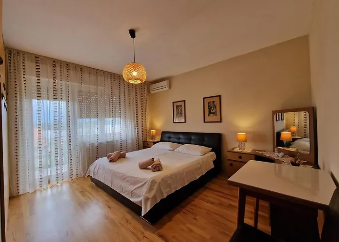 Drago For 4-5 Persons 아파트 *