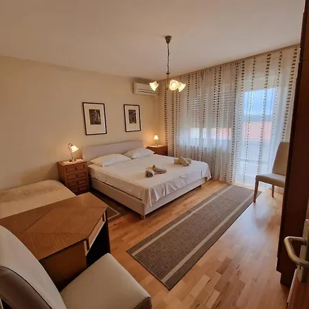 Drago For 4-5 Persons Apartman *