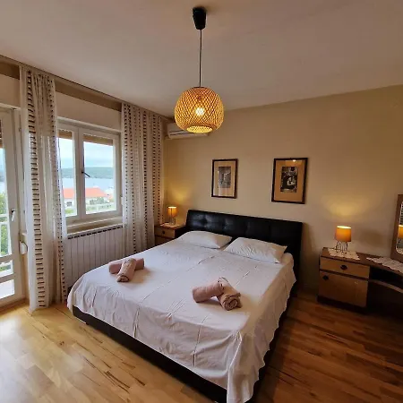 Drago For 4-5 Persons Apartman